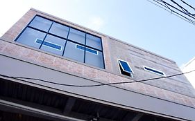 RedDoorz near Mangga Dua Square